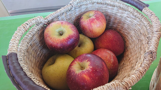 【訳あり】お任せりんご&桃ジュースセット